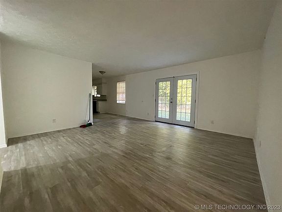 2nd image of 707 S Mabel Ave