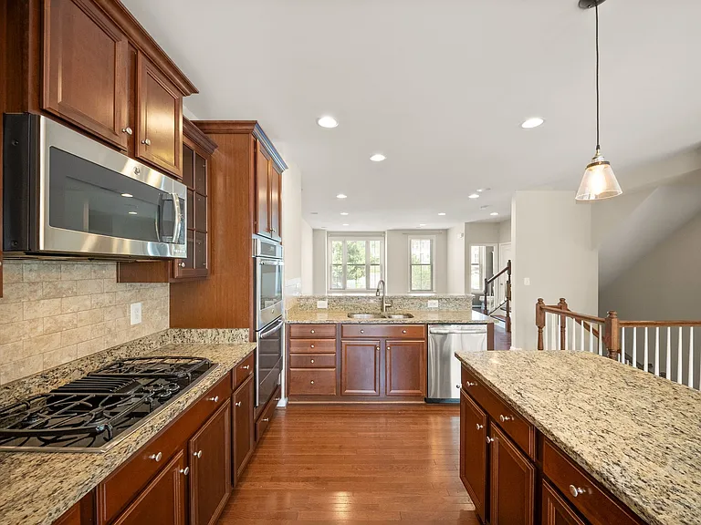 1431 Occoquan Heights Ct — Photo 7