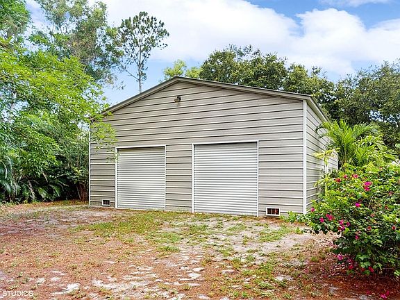3rd image of 16932 Alan Black Boulevard