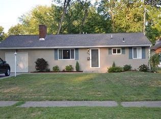 207 Fairfield Rd, Avon Lake, OH 44012
