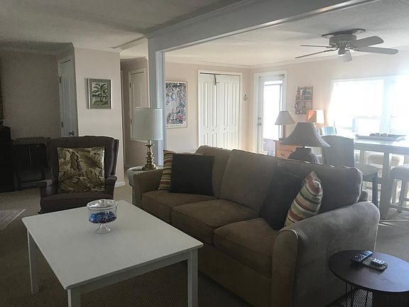 4th image of 9398 Lake Hickory Nut Dr