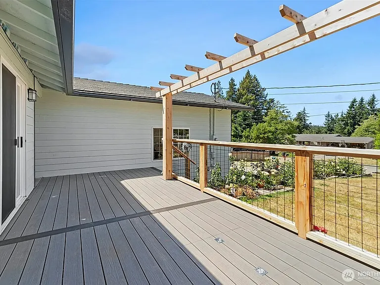444 Marine View Pl — Photo 20