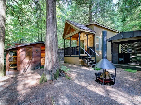 174 Big River Boulevard E, Deming, WA 98244