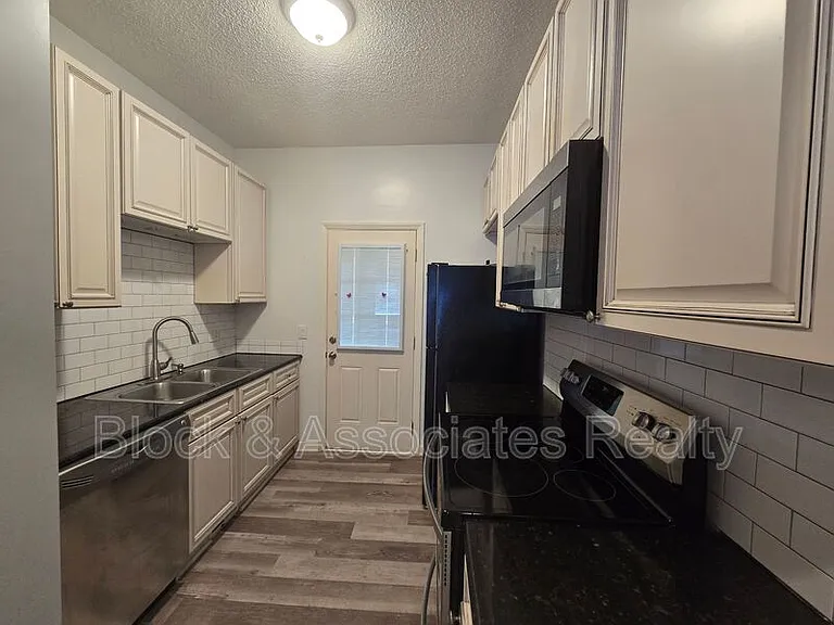 234 Davidson St — Photo 10