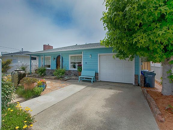2nd image of 4700 Portola Dr