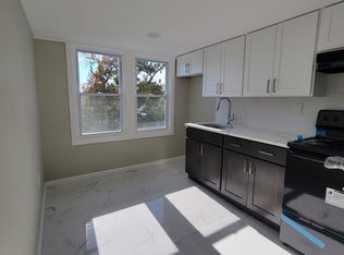 136 Grumman Ave APT 1, Newark, NJ 07112