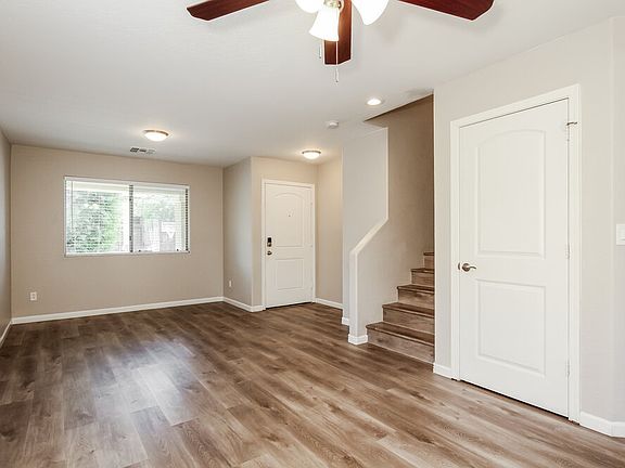 4th image of 10206 W Whyman Ave
