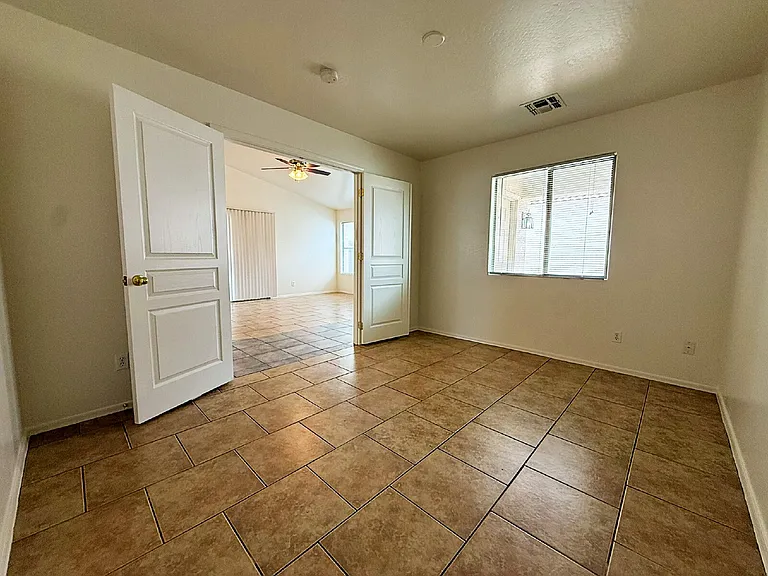 8062 W North Ln #109THDR — Photo 7