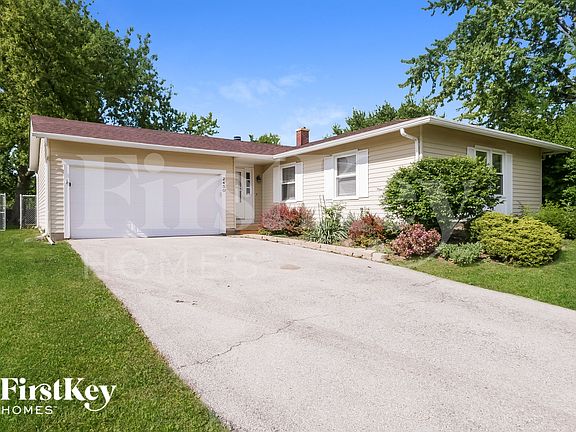 2nd image of 2450 N Crescent Ln