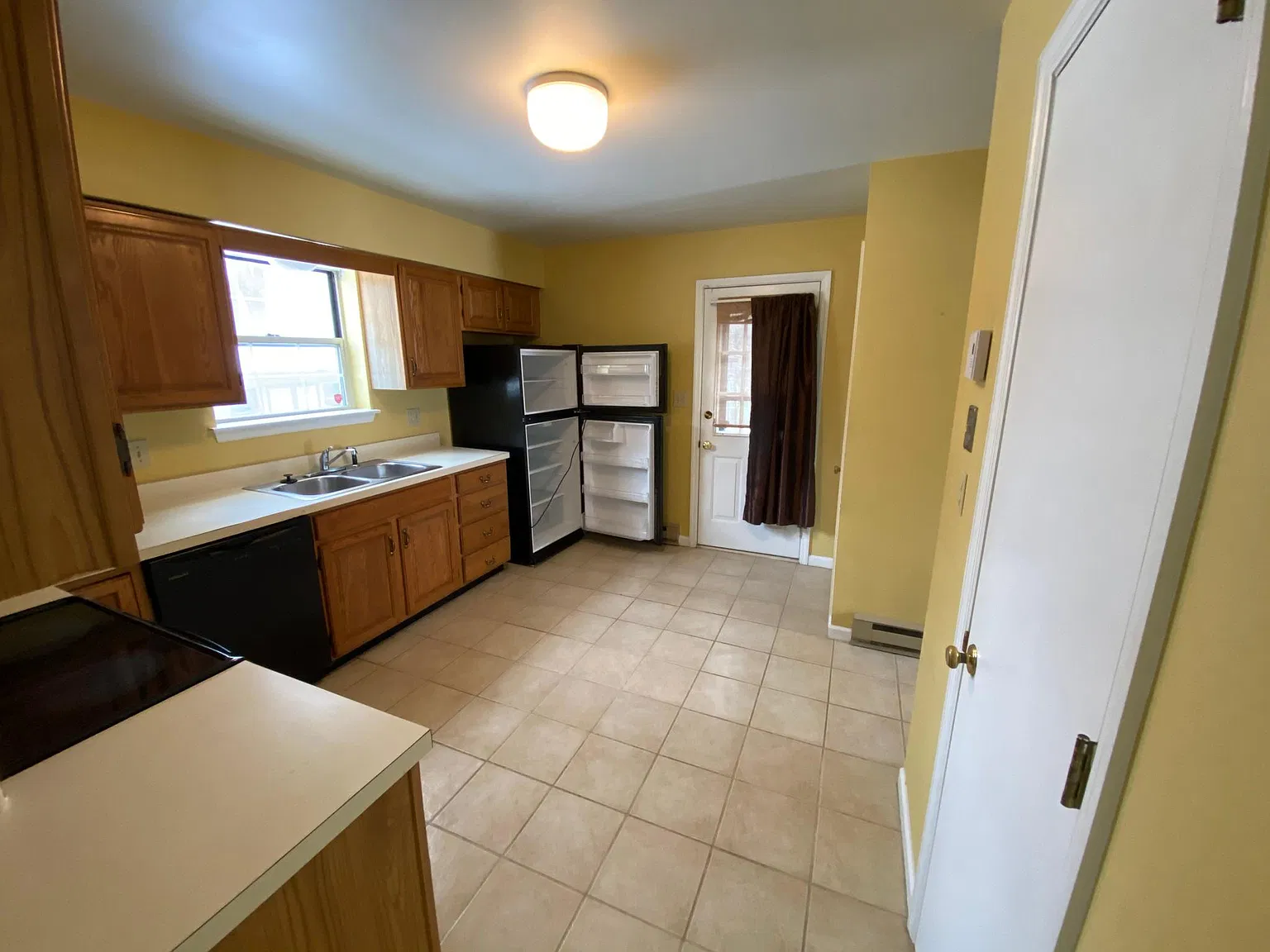 3 bed, 1.5 bath, 1250 sqft, $1,950 — Photo 3