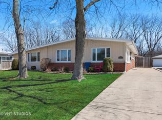 1521 Maple St, Glenview, IL 60025