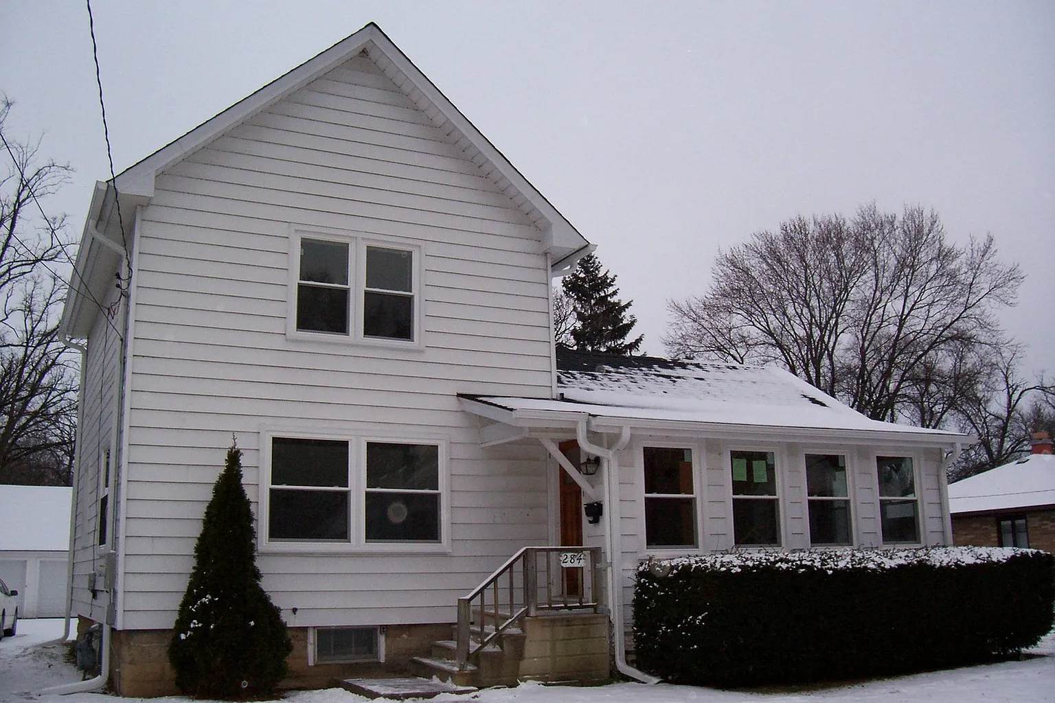 284 Park Ave photo 1