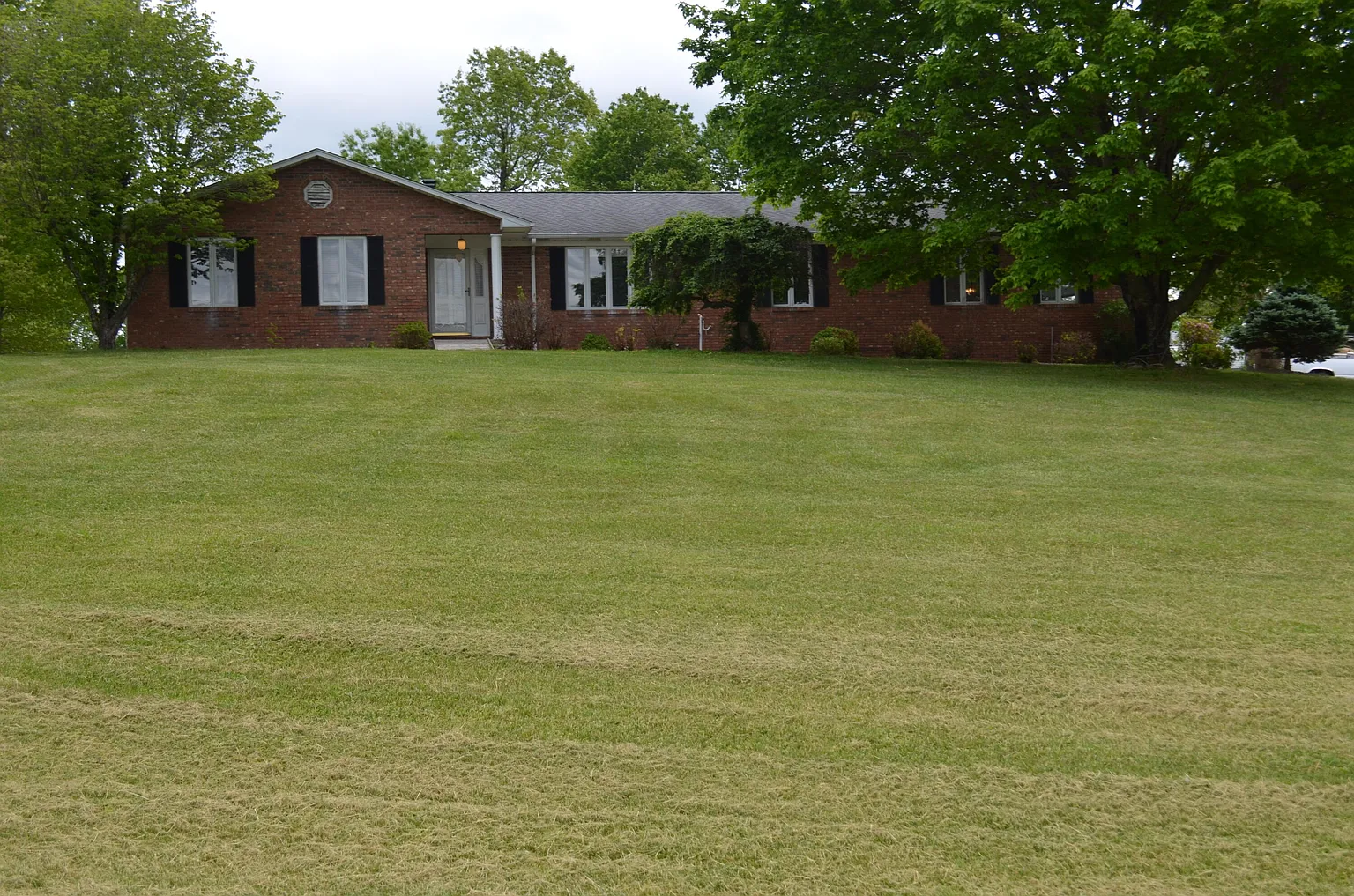 1245 Yorkshire Estates Rd photo 1
