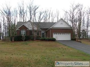 108 Waters Edge Rd, Greenwood, SC 29649