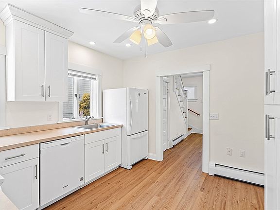 3rd image of 971 Webster St