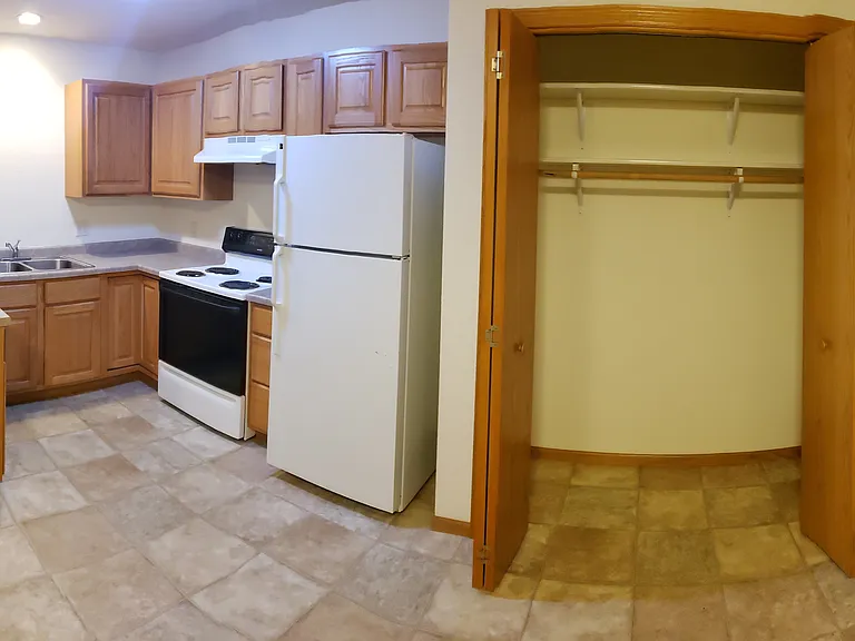 705 5th St #2 — Photo 2