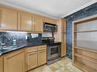 2780 NE 183rd St, Aventura, FL 33160