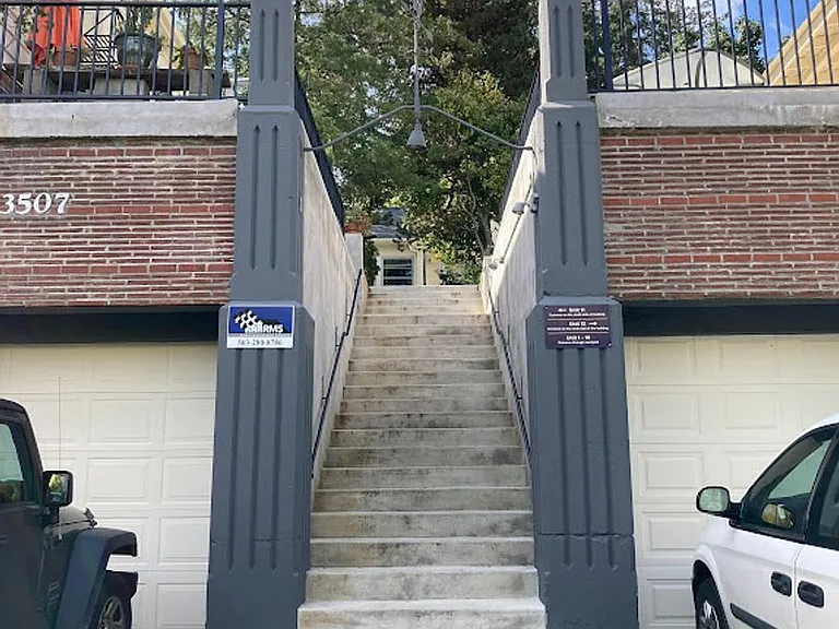 3507 SW 11th Ave — Photo 3