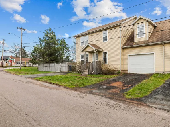 1 Deblois St, Charlottetown, PE C1A 5X7