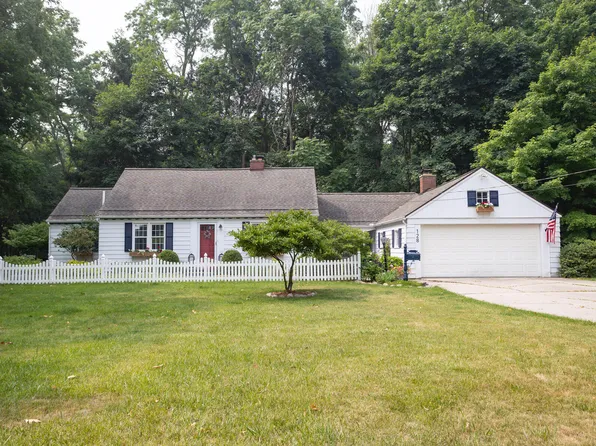 128 Brown St, Tecumseh, MI 49286