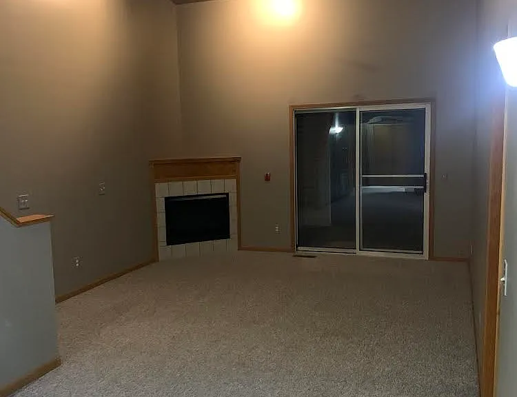 14 Country Ln — Photo 15