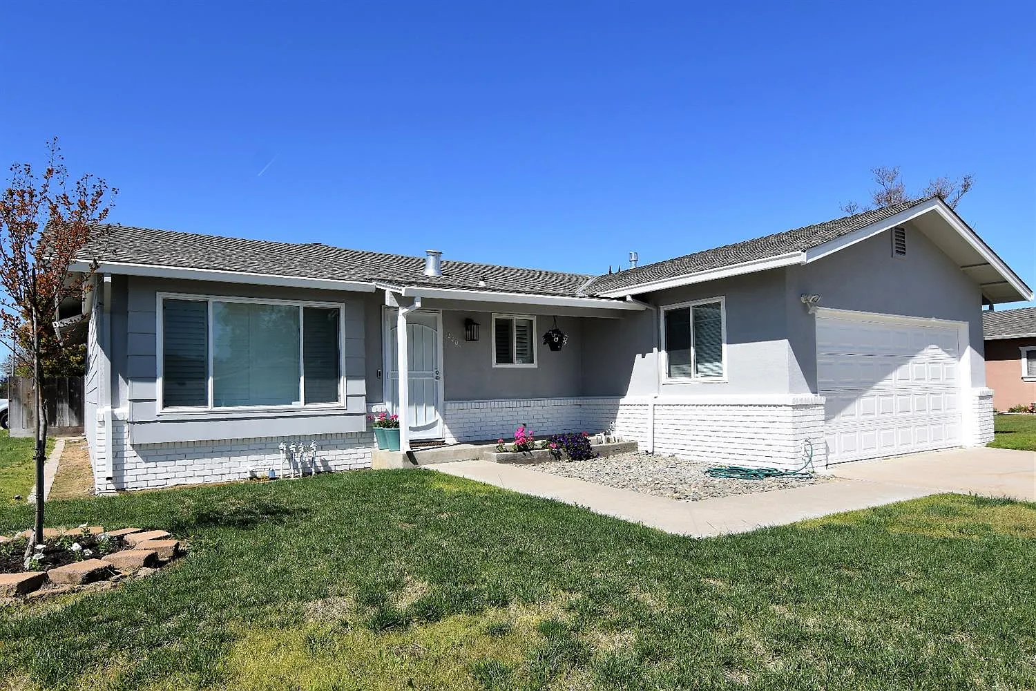 2401 Murray St photo 1