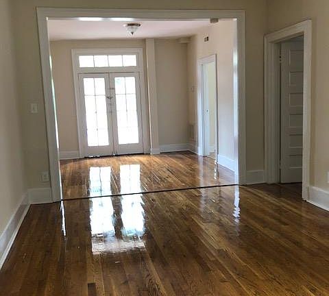 5th image of 1124 W Grace St #2