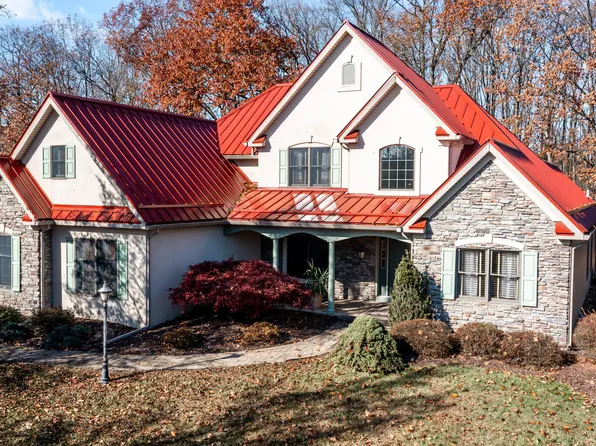 2211 Shasta Dr, Bloomsburg, PA 17815