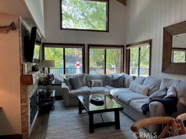 27821 Peninsula Dr #414, Lake Arrowhead, CA 92352