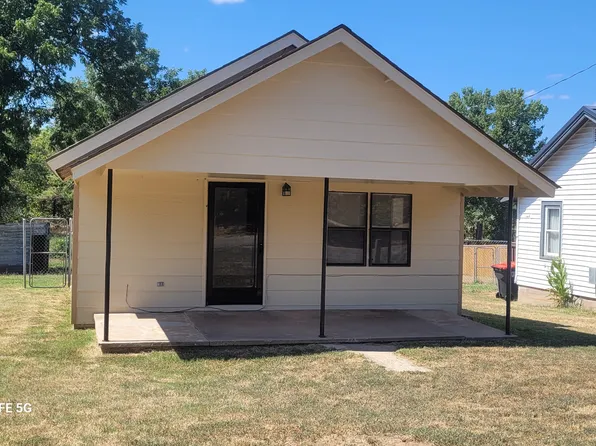 1521 N 1st St, Harrah, OK 73045