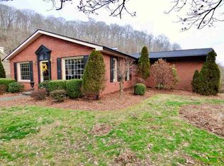 1306 Navajo Trl, Ironton, OH 45638