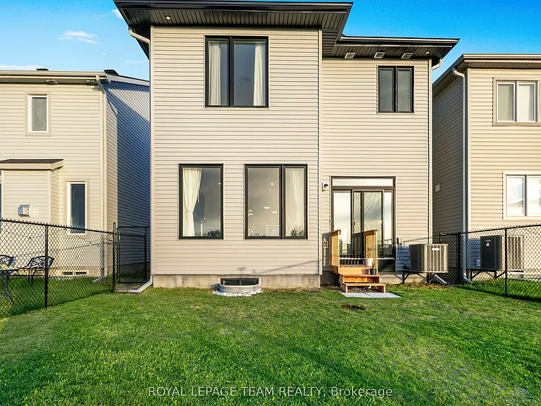 224 Turnbuckle Cres — Photo 31