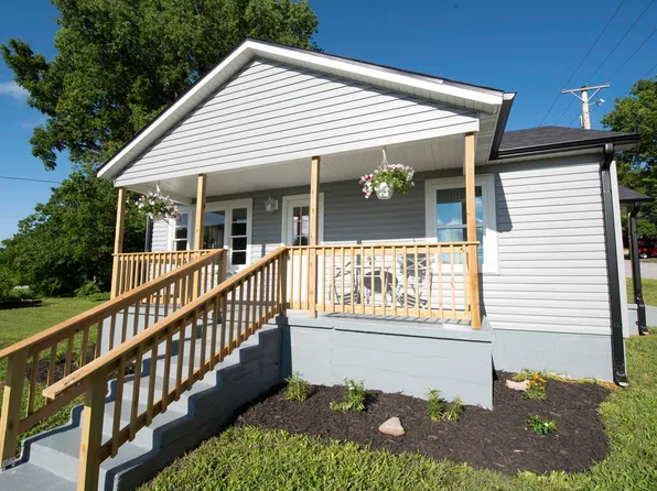 106 S 3rd Avenue, Ozark, MO 65721