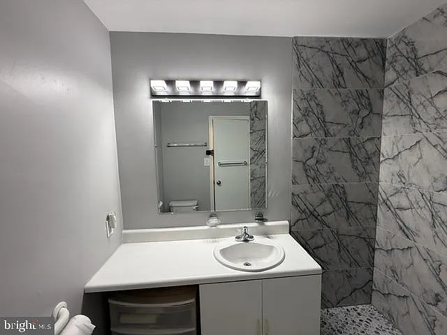 2 bed, 1.5 bath, 900 sqft, $1,850 — Photo 1