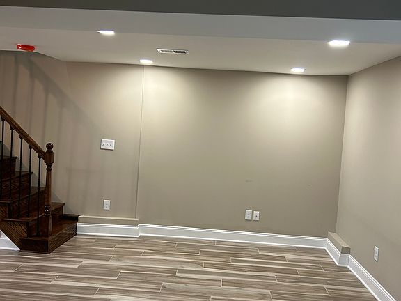 3rd image of 2536 Wildwood Rd #R