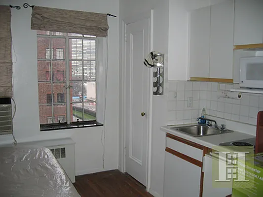 Rented by Halstead Real Estate | media 10