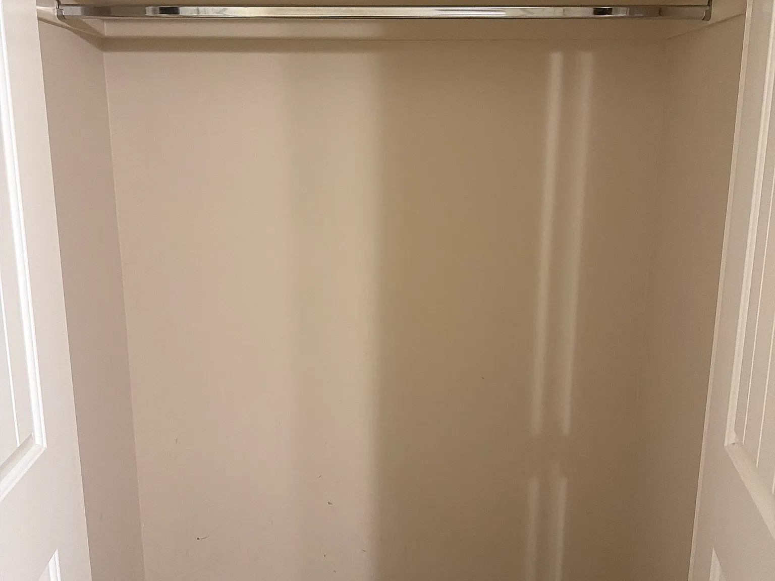 3 bed, 1690 sqft, $650 — Photo 2