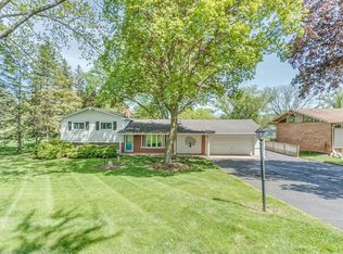 2N305 Amy Ave, Glen Ellyn, IL 60137