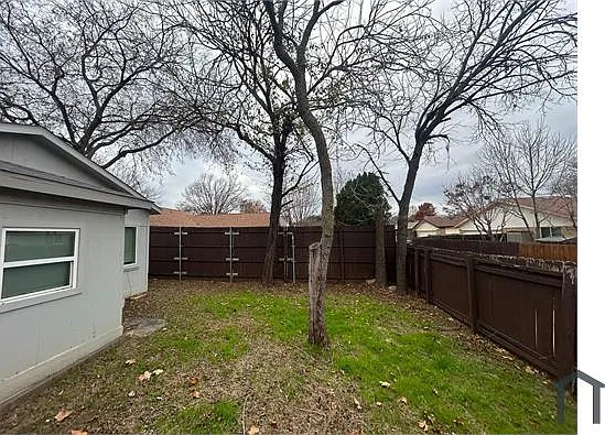2905 Spring Brook Dr — Photo 4