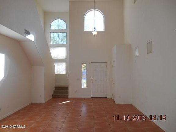 3rd image of 32 W Camino Rancho Vecino