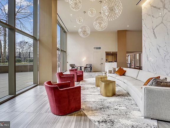 4th image of 4620 N Park Ave APT 905W
