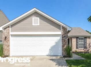 6939 N Galveston Dr, McCordsville, IN 46055