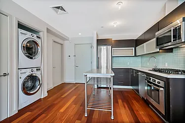 Sold by Avenue Sotheby's International Realty
