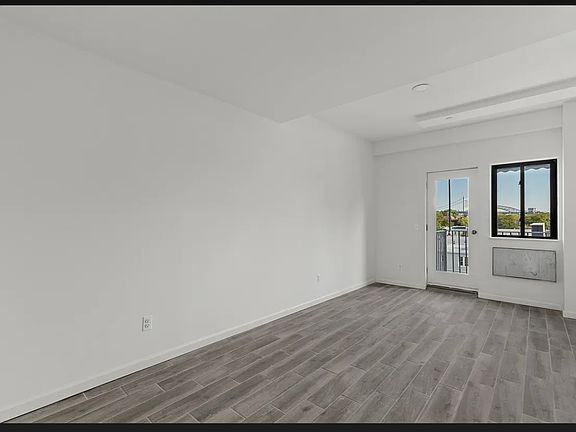 4th image of 14-43 31st Ave #5C