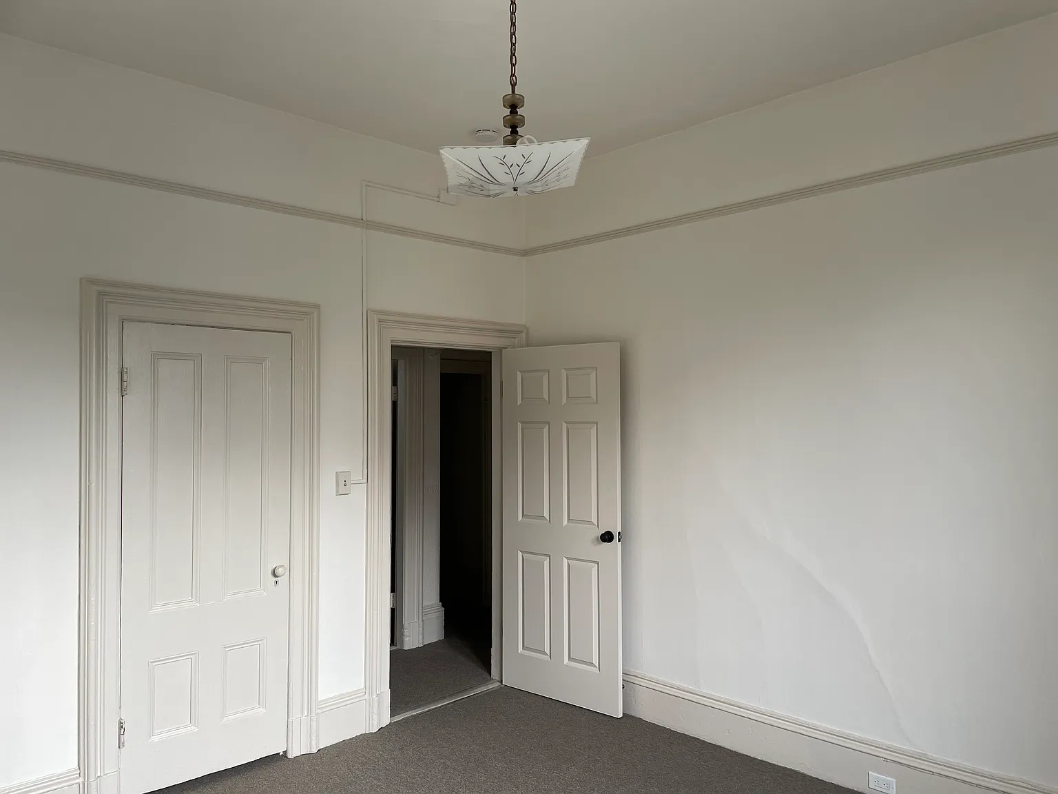 2 bed, 922 sqft, $4,800 — Photo 2
