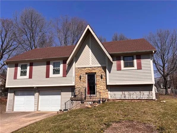 15906 W 154th Ter, Olathe, KS 66062