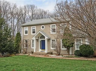 19 Jenny Clfs, Manchester, CT 06040