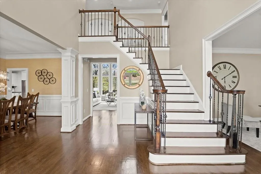 5 bed, 4963 sqft, $4,500 — Photo 4