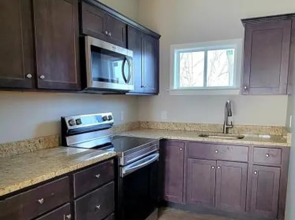 75 Campbell St, Fall River, MA 02723