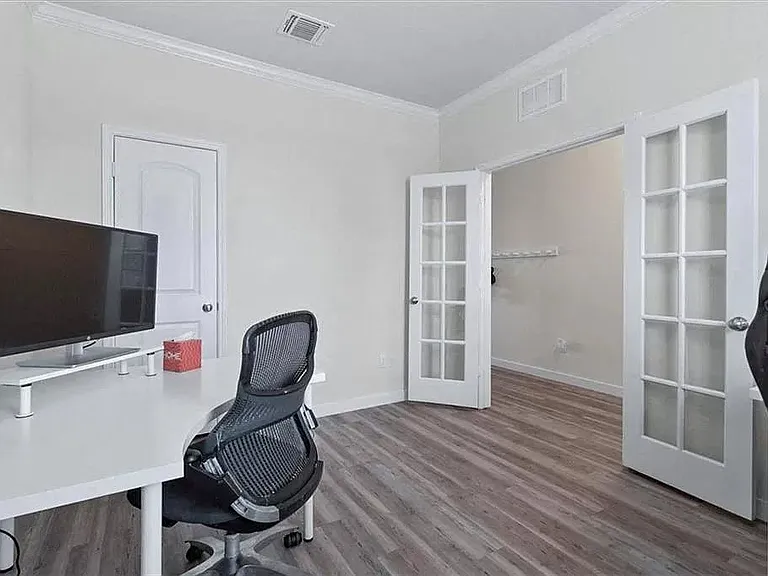 200 Duroc Dr — Photo 5